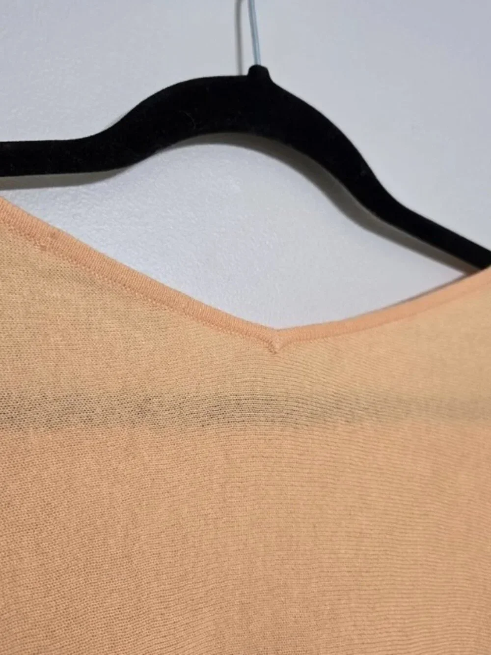 Raffi Cashmere V-Neck front and back Off The Shoulder Sweater M Peach Color